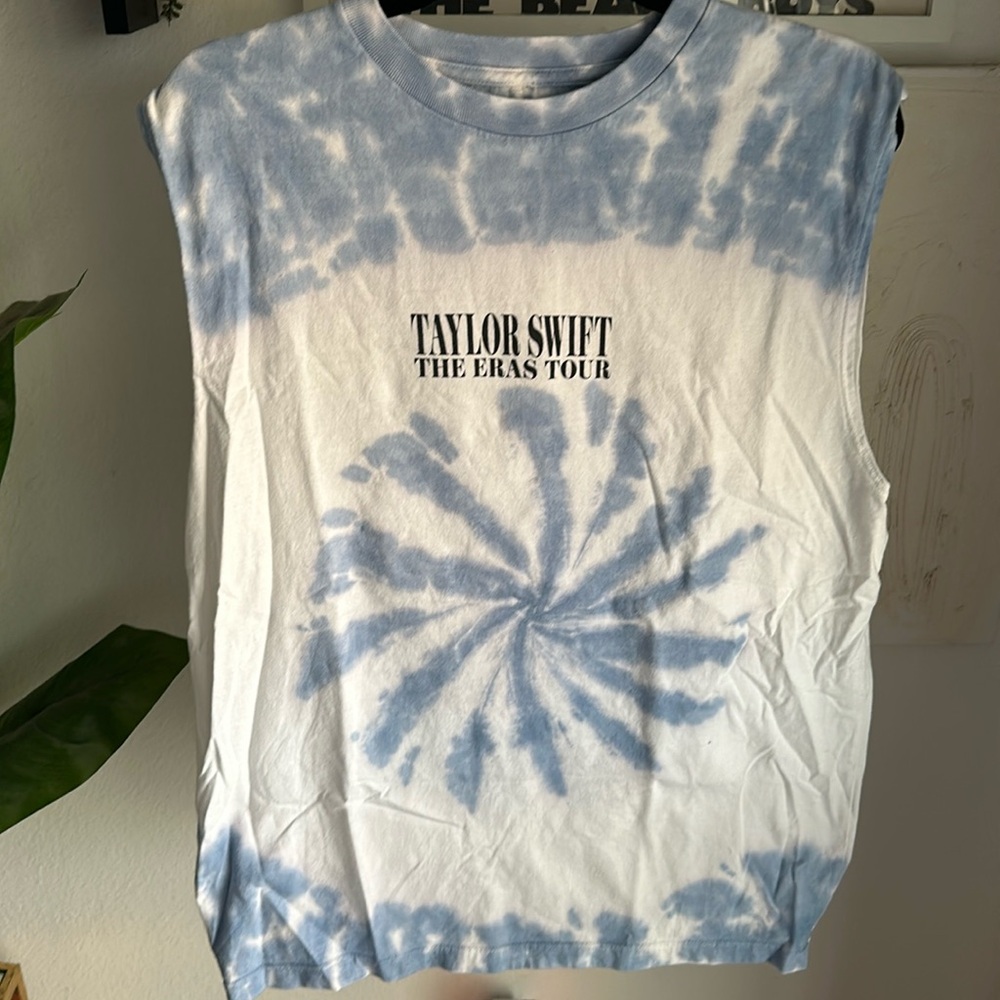 Taylor Swift Eras Tour Sleeveless Tank Top Tie Dye medium